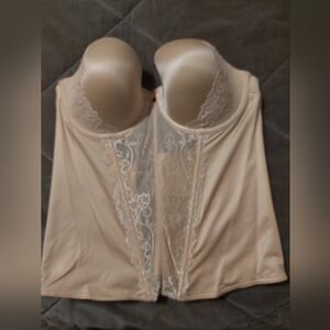 Elegant Lace Trimmed Bustier in Cream